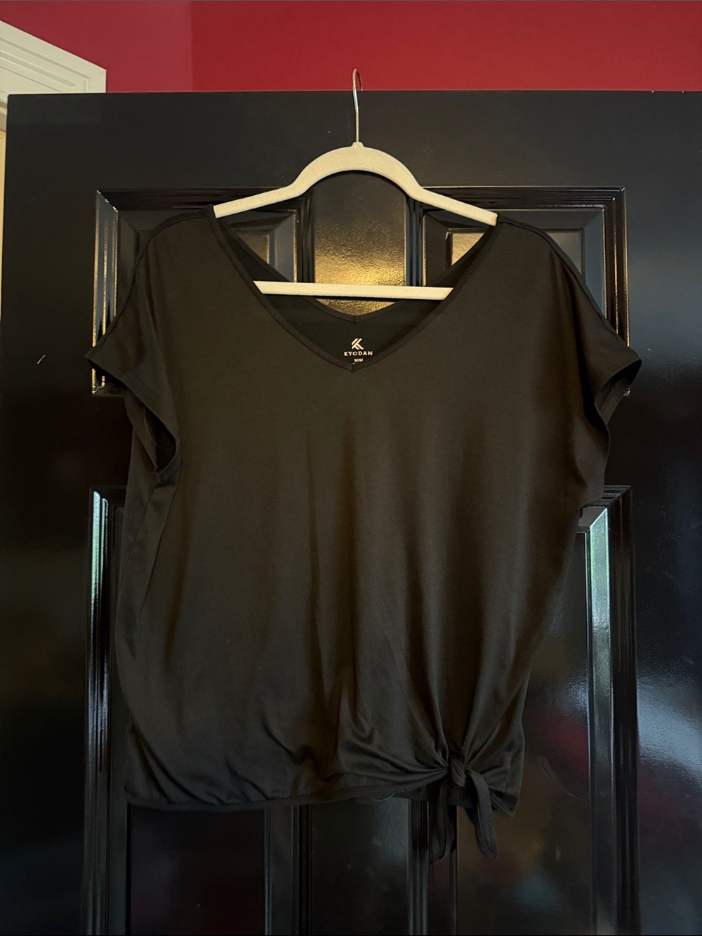 Kyodan Black Short-Sleeve V-Neck Tie-Hem Top